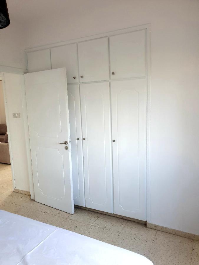 Spacious 2 Bedroom Appartment Near Mall -Internet 1Gbps Paphos Kültér fotó