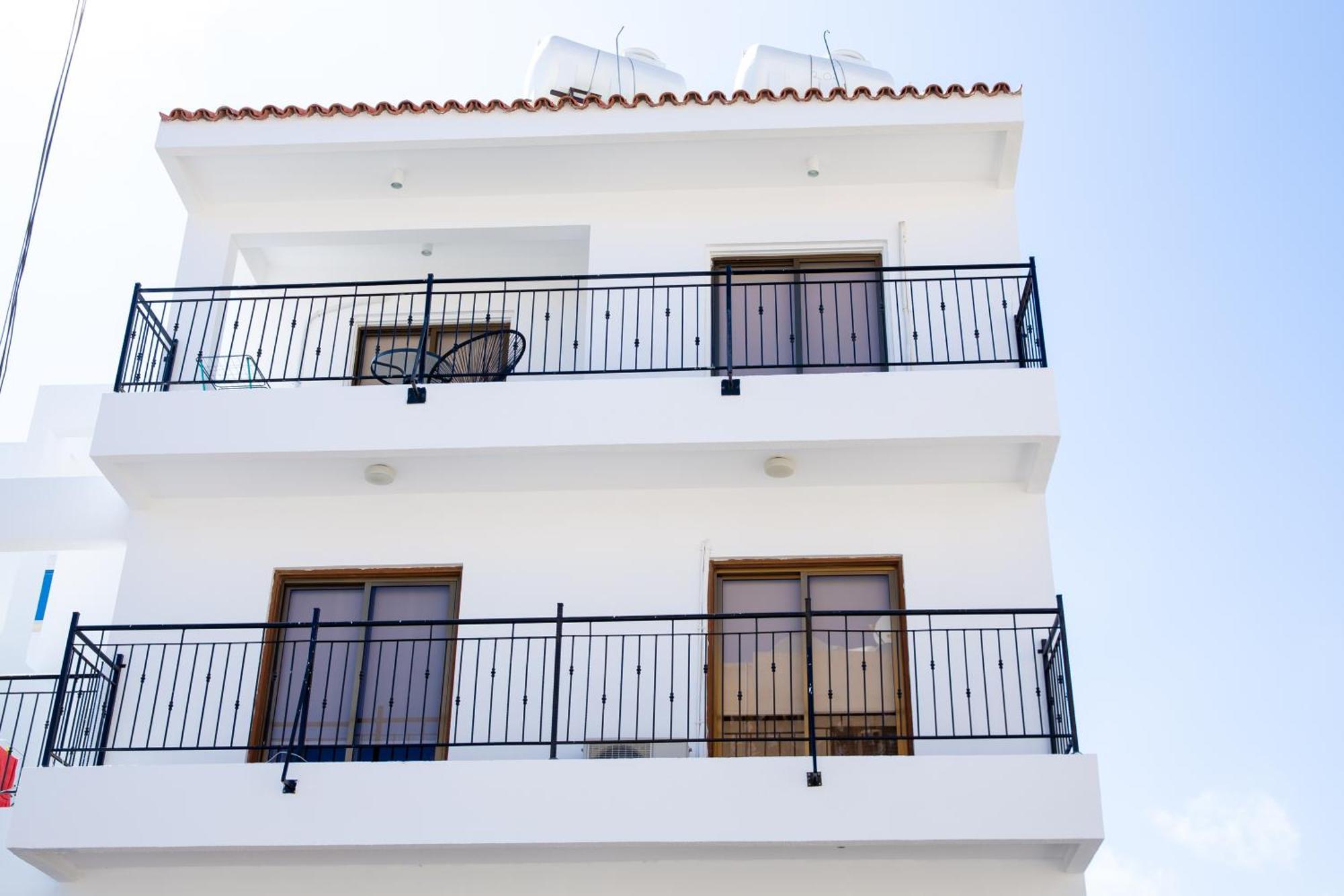 Spacious 2 Bedroom Appartment Near Mall -Internet 1Gbps Paphos Kültér fotó