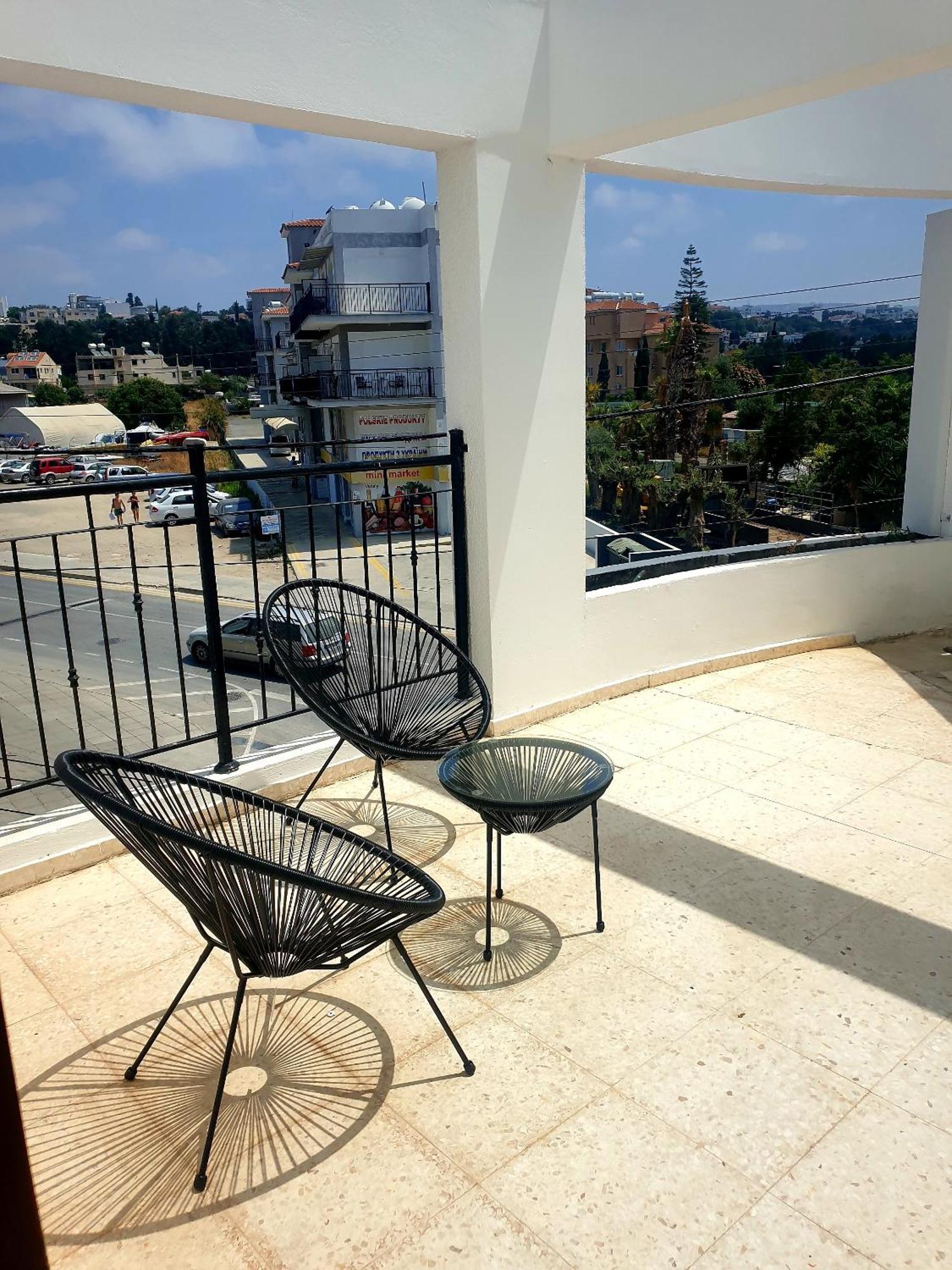 Spacious 2 Bedroom Appartment Near Mall -Internet 1Gbps Paphos Kültér fotó
